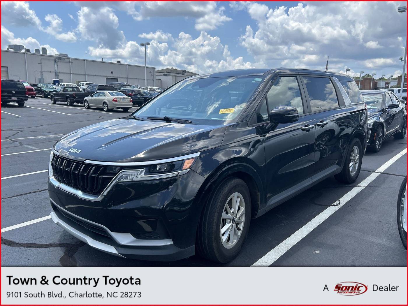 2022 Kia Carnival LXS — Minivan — 99,756 mi — Charlotte, NC