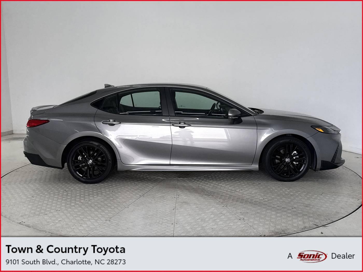 2025 Toyota Camry SE — Sedan — 20,233 mi — Charlotte, NC