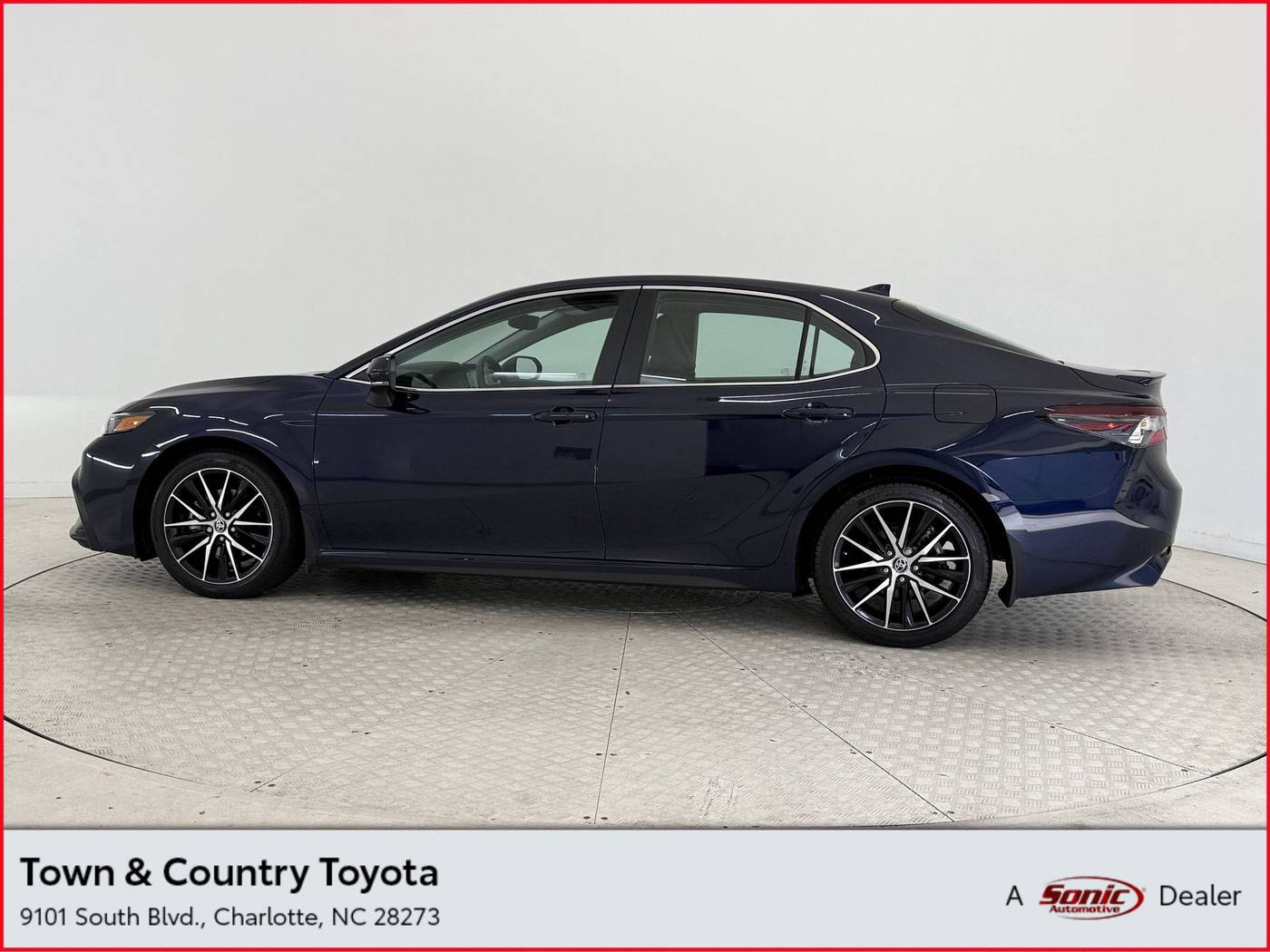 2022 Toyota Camry Hybrid SE — Sedan — 15,508 mi — Charlotte, NC