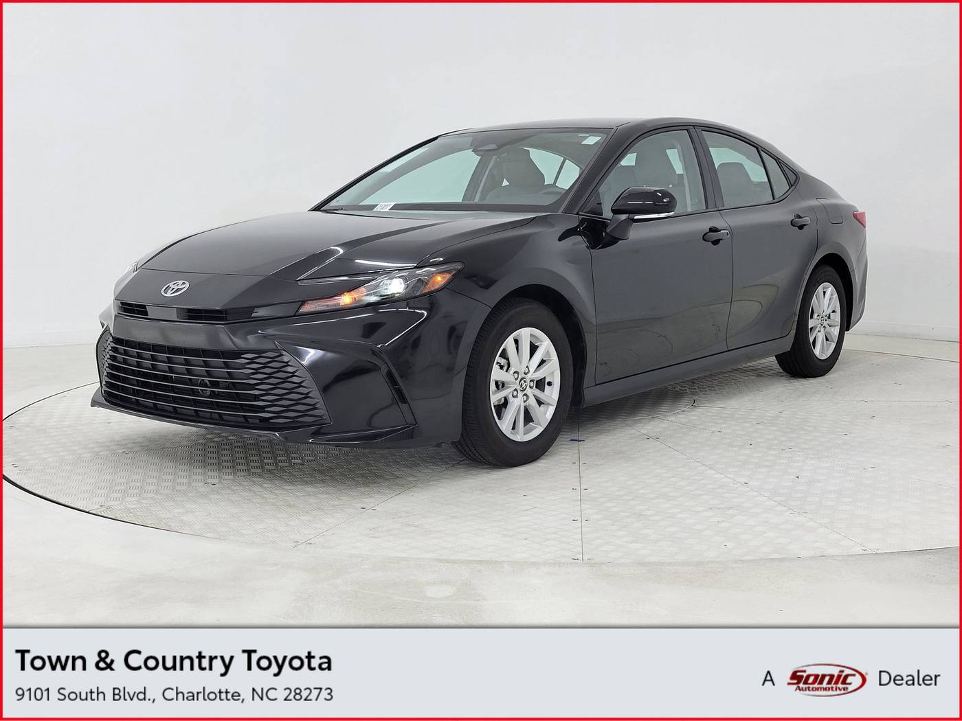 2025 Toyota Camry LE — Sedan — 25,121 mi — Charlotte, NC