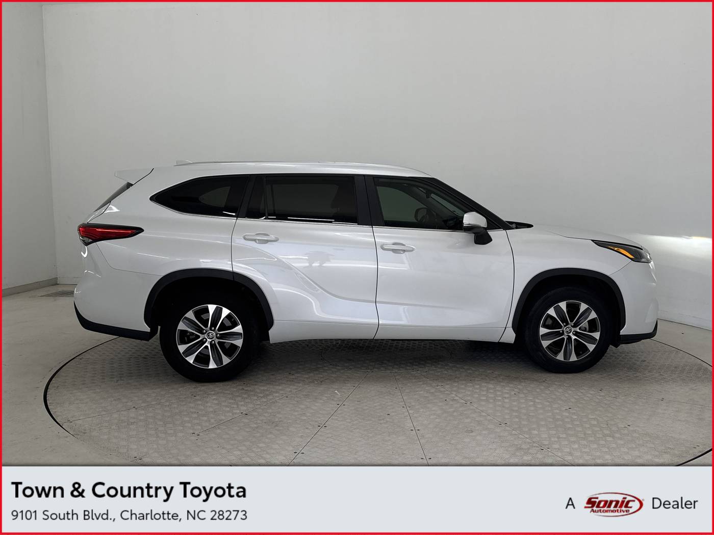 2023 Toyota Highlander XLE — SUV — 44,167 mi — Charlotte, NC