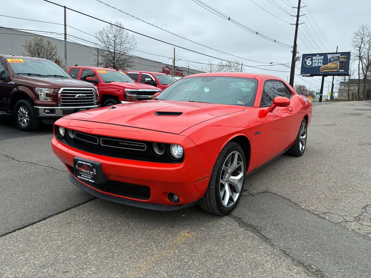 2016 Dodge Challenger SXT Plus
