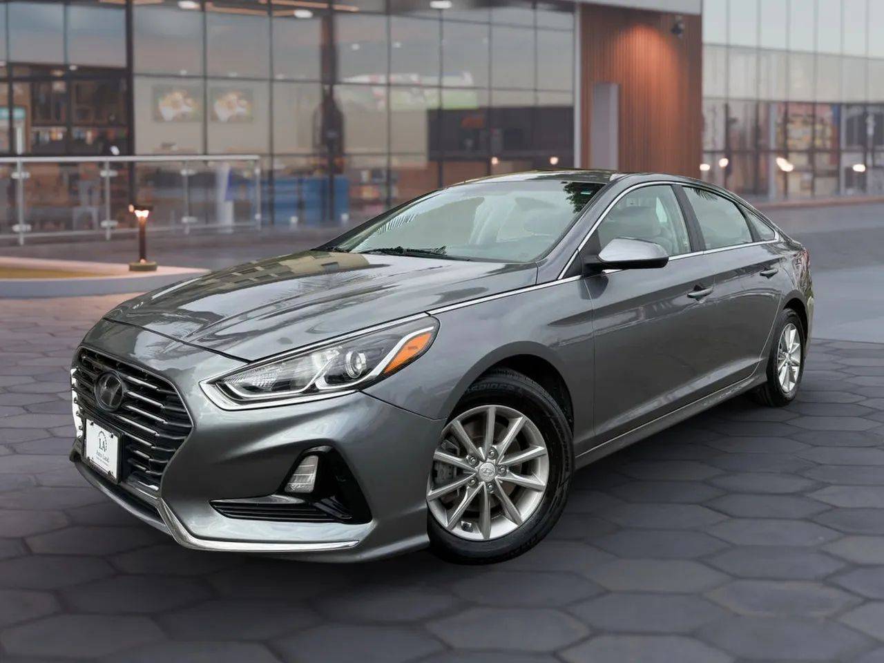 2018 Hyundai Sonata SE — Sedan — 101,000 mi — Santa Ana, CA