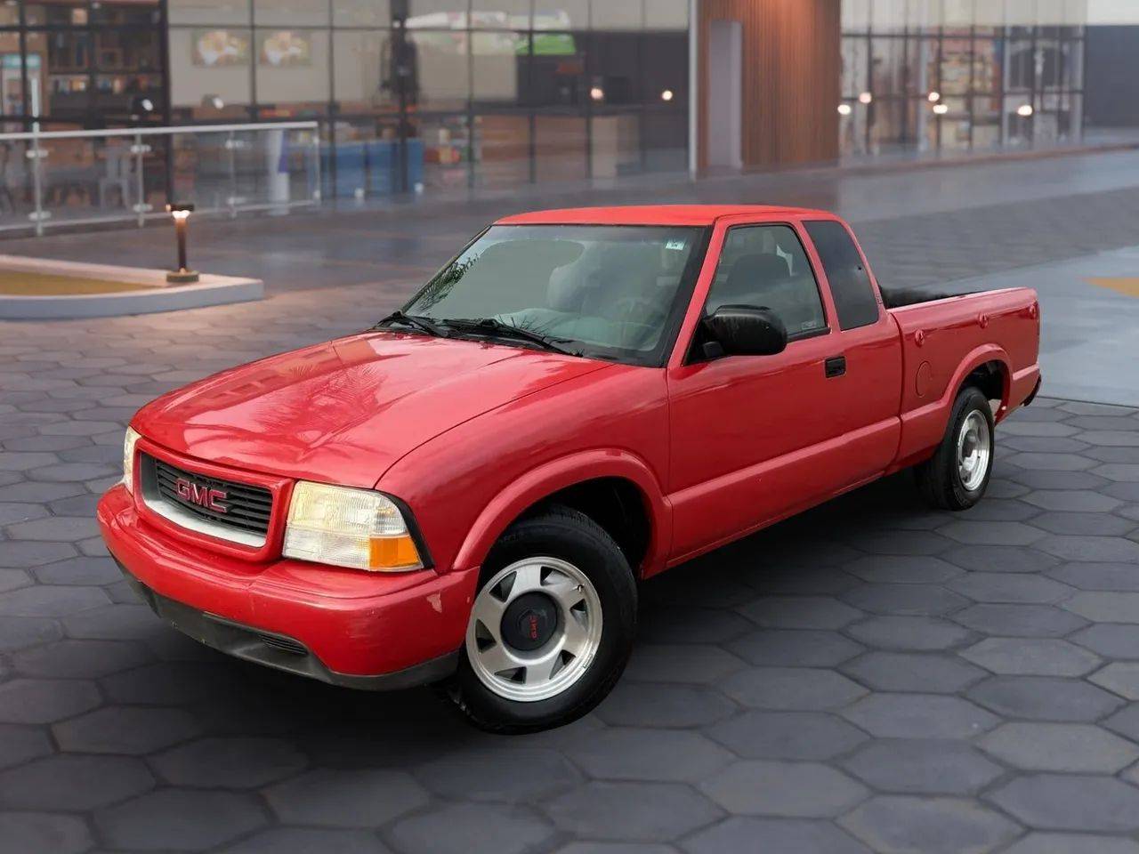 2000 GMC Sonoma SLS — Pickup Truck — 93,806 mi — Santa Ana, CA
