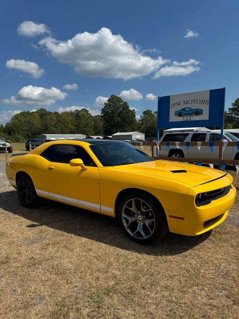 2017 Dodge Challenger SXT — Coupe — 111,936 mi — Darlington, SC