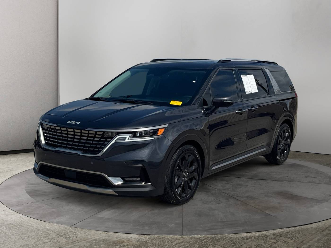 2024 Kia Carnival SX Prestige — Minivan — 13,029 mi — San Antonio, TX