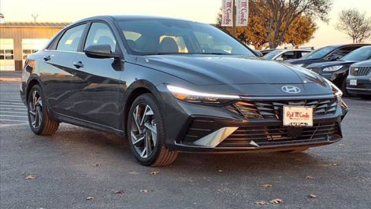 2024 Hyundai Elantra SEL — Sedan — 7,618 mi — San Antonio, TX