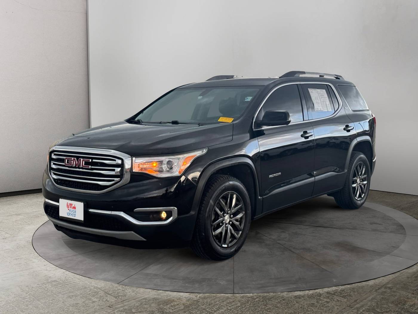 2017 GMC Acadia SLT — SUV — 101,387 mi — San Antonio, TX