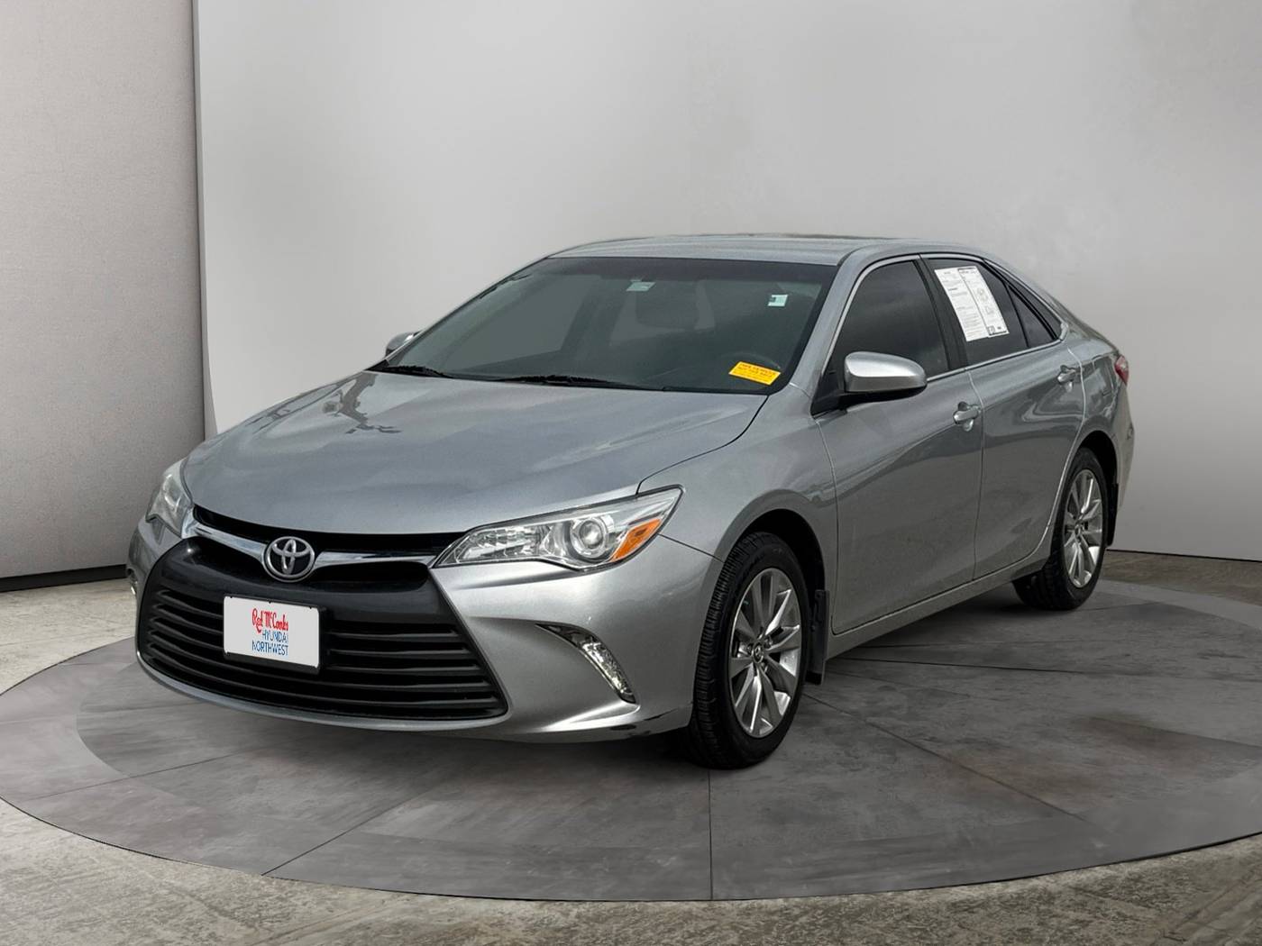 2015 Toyota Camry LE — Sedan — 90,010 mi — San Antonio, TX