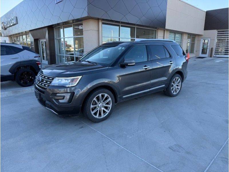 2017 Ford Explorer Limited — SUV — 124,875 mi — Manhattan, KS