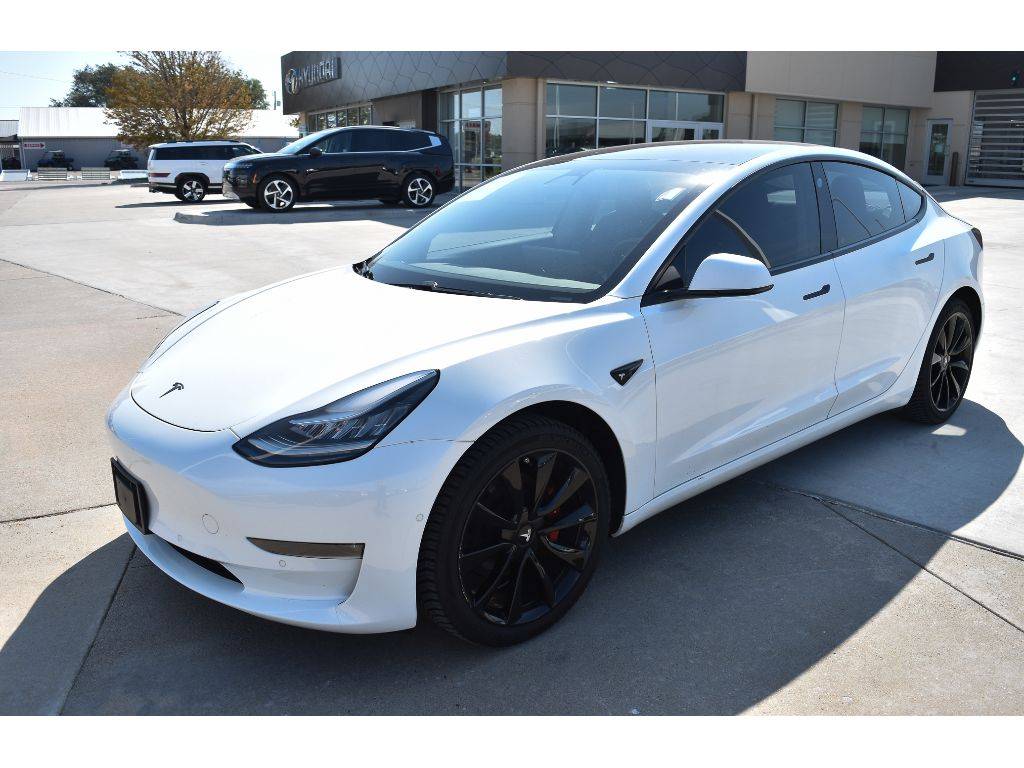 2018 Tesla Model 3 Long Range — Sedan — 67,236 mi — Manhattan, KS