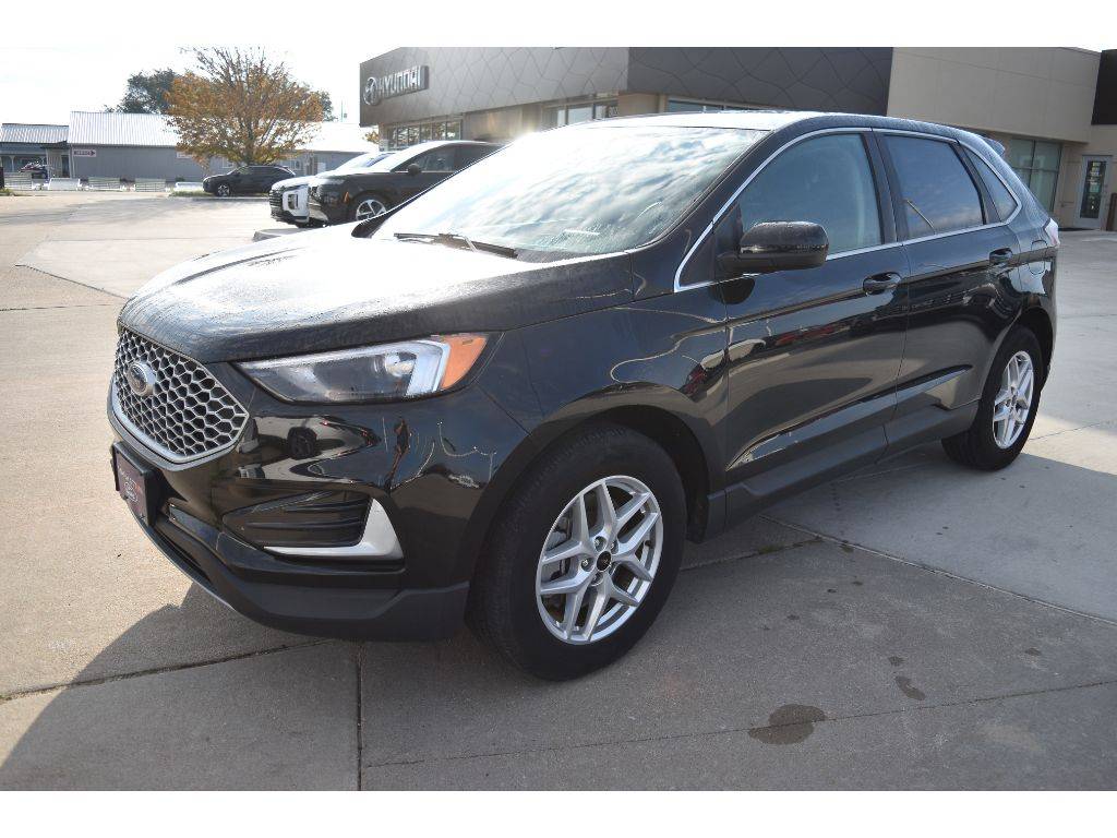 2023 Ford Edge SEL — SUV — 61,954 mi — Manhattan, KS