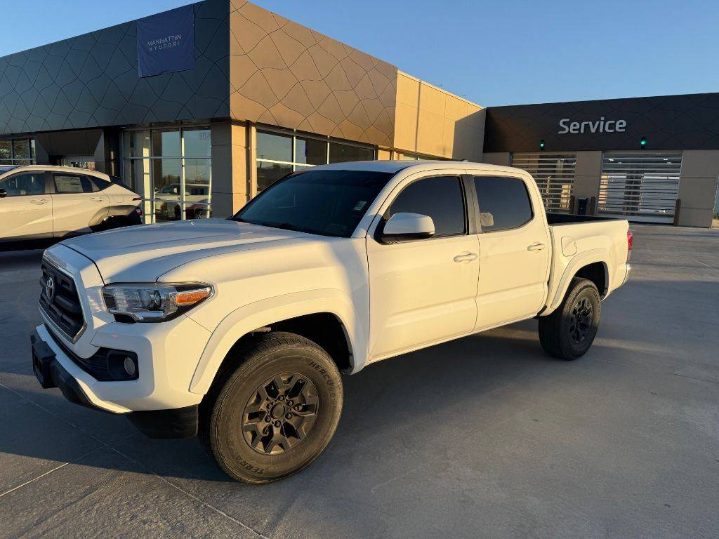 2017 Toyota Tacoma SR5 — Pickup Truck — 86,669 mi — Manhattan, KS