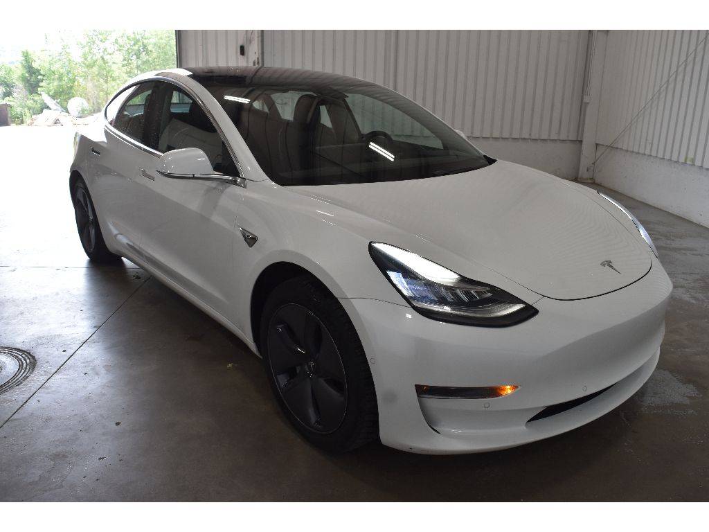 2018 Tesla Model 3 Long Range — Sedan — 113,773 mi — Manhattan, KS