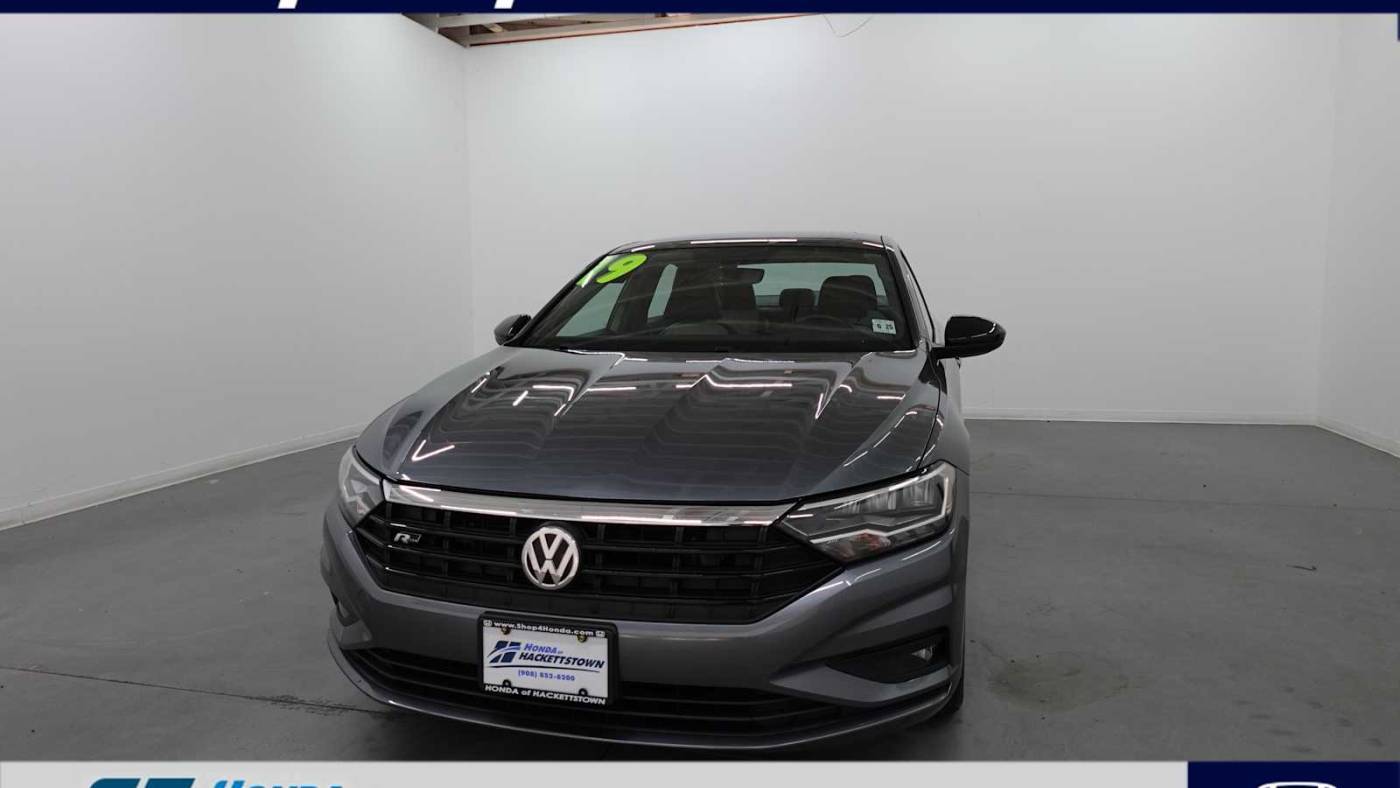 2019 Volkswagen Jetta R-Line — Sedan — 32,392 mi — Hackettstown, NJ