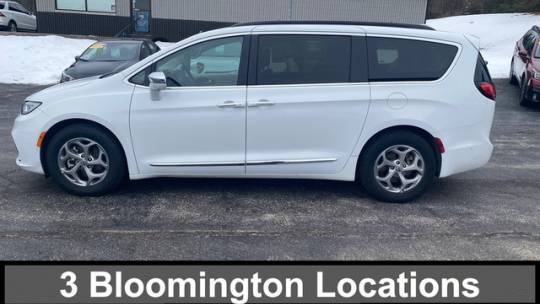 2022 Chrysler Pacifica Limited — Minivan — 52,318 mi — Bloomington, IN