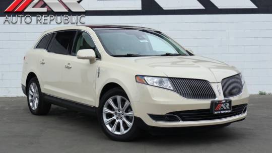 2014 Lincoln MKT Base