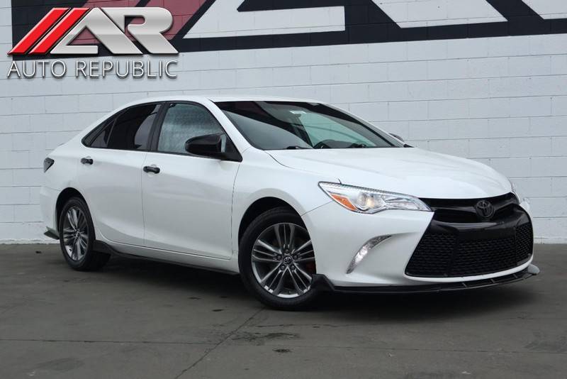 2017 Toyota Camry LE — Sedan — 140,524 mi — Fullerton, CA