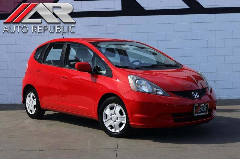 2012 Honda Fit Base — Hatchback — 29,834 mi — Fullerton, CA