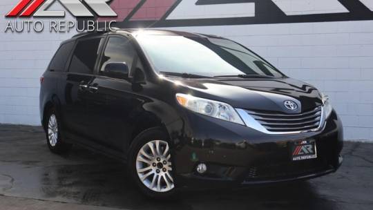 2015 Toyota Sienna XLE — Minivan — 144,150 mi — Fullerton, CA