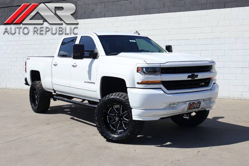 2017 Chevrolet Silverado 1500 LT — Pickup Truck — 73,363 mi — Fullerton, CA