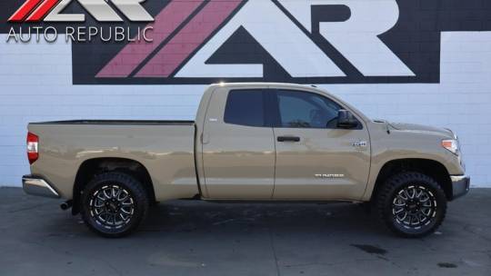 2017 Toyota Tundra SR5 — Pickup Truck — 10,985 mi — Fullerton, CA