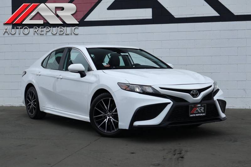 2023 Toyota Camry SE — Sedan — 32,365 mi — Fullerton, CA