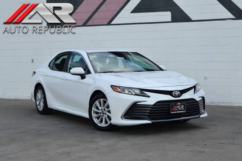 2022 Toyota Camry LE — Sedan — 70,798 mi — Fullerton, CA