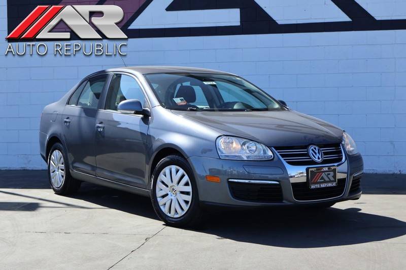 2010 Volkswagen Jetta S — Sedan — 48,806 mi — Fullerton, CA