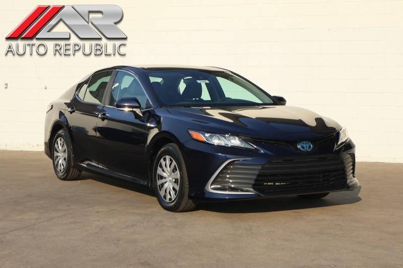2021 Toyota Camry Hybrid LE — Sedan — 24,789 mi — Fullerton, CA