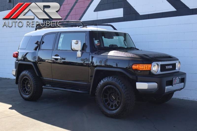 2014 Toyota FJ Cruiser Base — SUV — 107,272 mi — Fullerton, CA