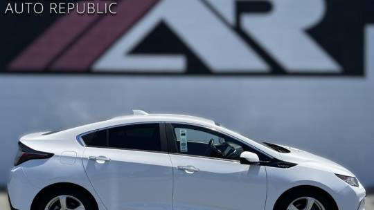 2017 Chevrolet Volt LT — Sedan — 111,220 mi — Fullerton, CA