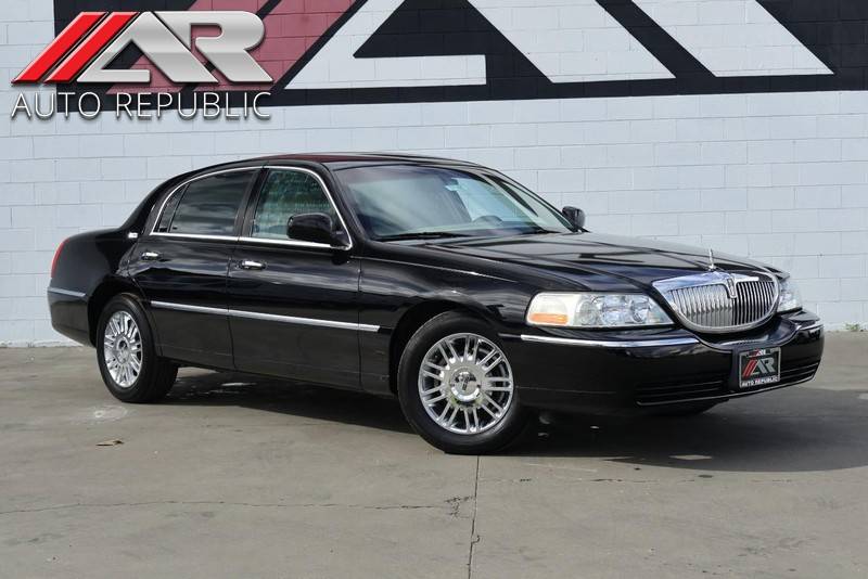 2009 Lincoln Town Car Signature Limited — Sedan — 38,257 mi — Fullerton, CA