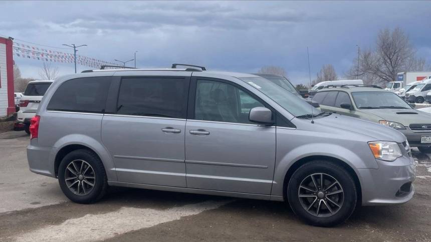 2017 Dodge Grand Caravan SXT — Minivan — 105,725 mi — Longmont, CO