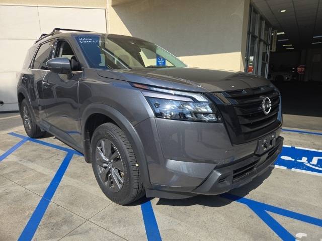 2023 Nissan Pathfinder SV — SUV — 32,448 mi — Glendale, CA