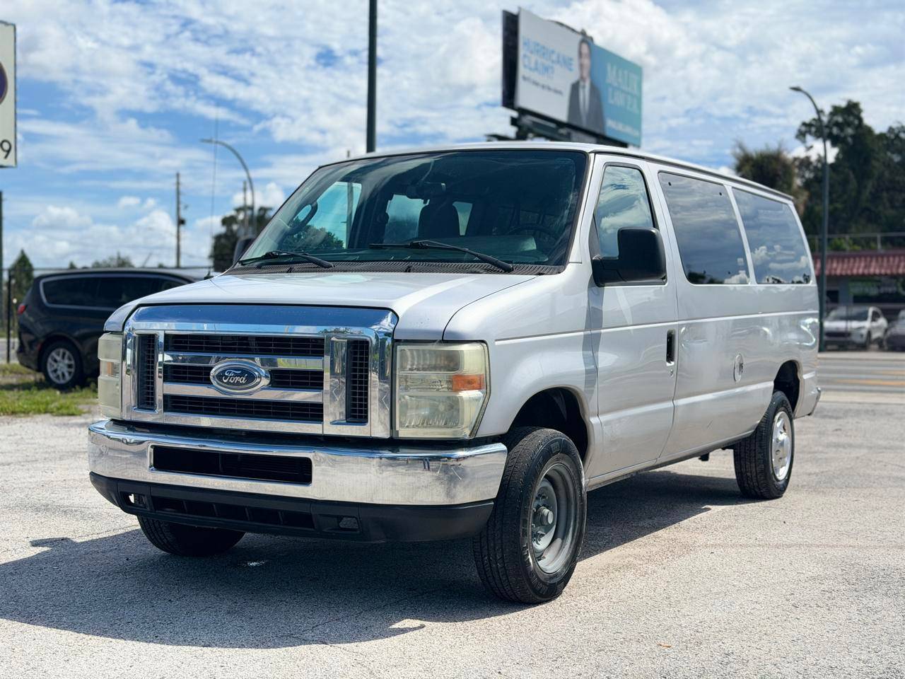 2012 Ford Econoline Wagon E-350 Super Duty XL