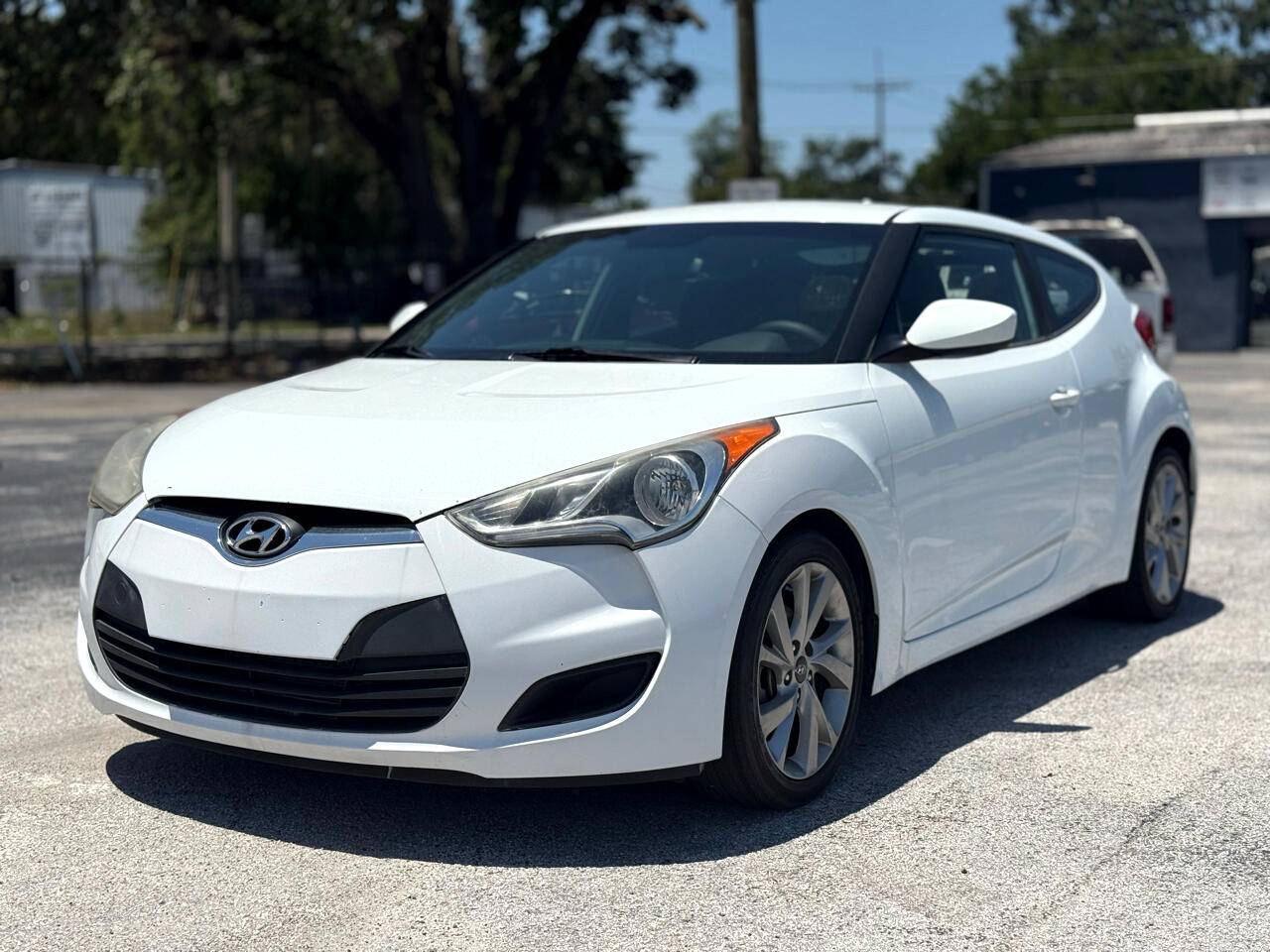 2016 Hyundai Veloster Base — Hatchback — 121,568 mi — Orlando, FL