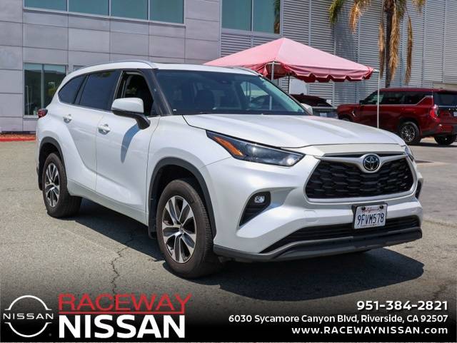 2023 Toyota Highlander XLE — SUV — 37,905 mi — Riverside, CA