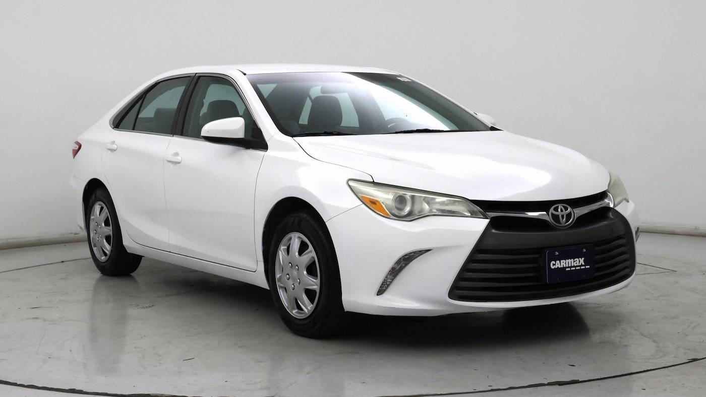 2016 Toyota Camry LE — Sedan — 121,696 mi — Hagerstown, MD