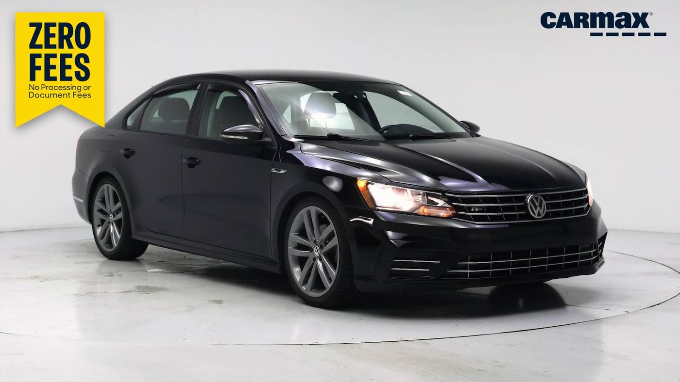 2018 Volkswagen Passat R-Line