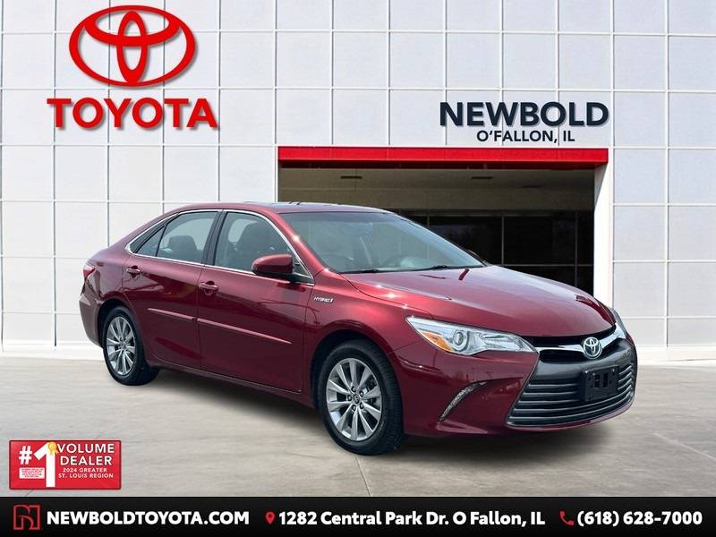 2016 Toyota Camry Hybrid XLE — Sedan — 40,300 mi — O'Fallon, IL