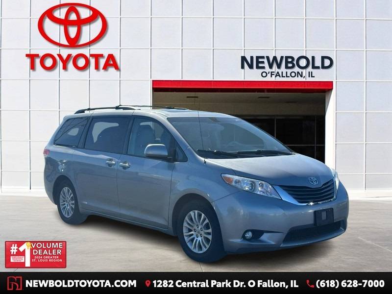 2013 Toyota Sienna XLE — Minivan — 142,807 mi — O'Fallon, IL