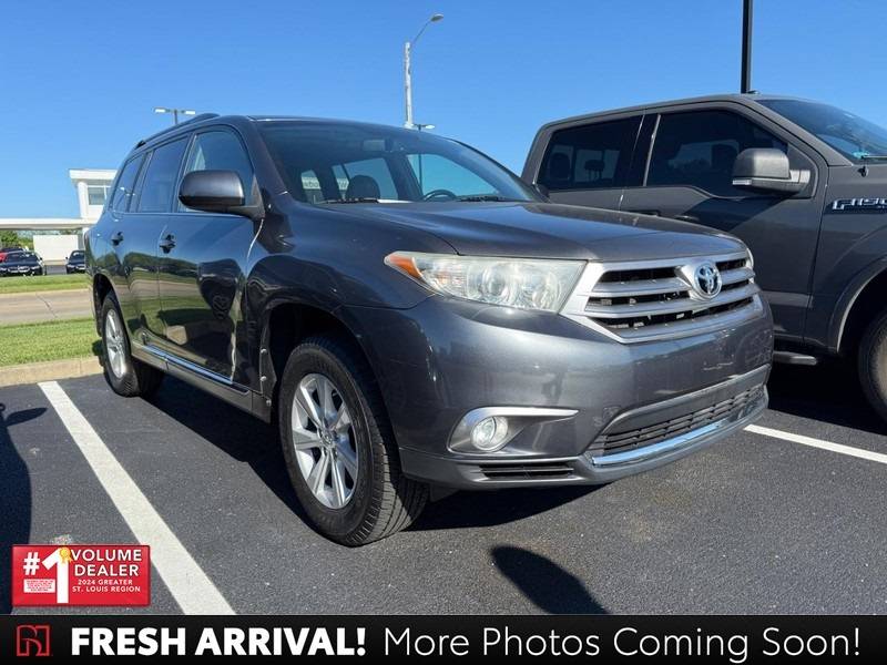 2013 Toyota Highlander Plus V6 — SUV — 111,303 mi — O'Fallon, IL