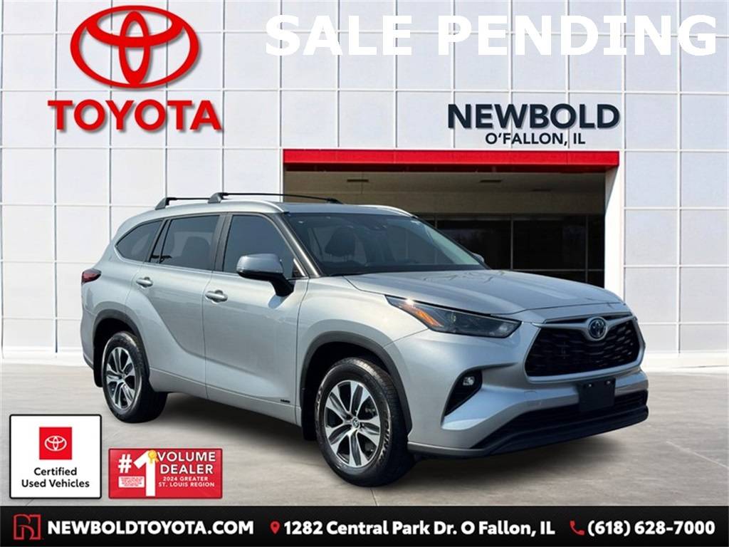 2023 Toyota Highlander Hybrid XLE — SUV — 5,910 mi — O'Fallon, IL
