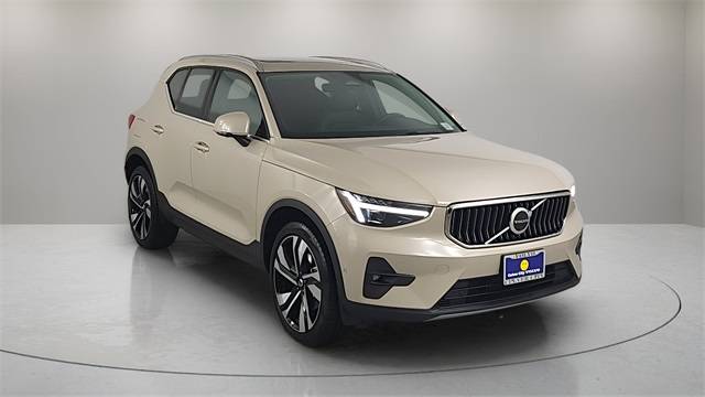 2025 Volvo XC40 Plus — SUV — 3,033 mi — Culver City, CA