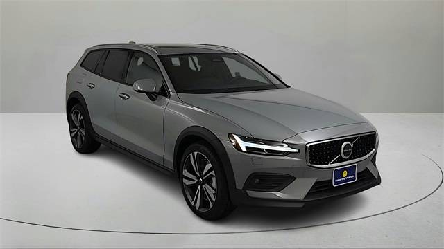 2026 Volvo V60 Cross Country Plus — Wagon — 8 mi — Culver City, CA