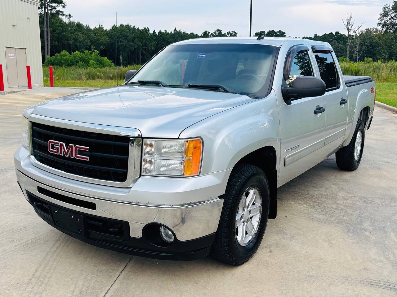 2011 GMC Sierra 1500 SLE — Pickup Truck — 46,077 mi — Huntsville, TX