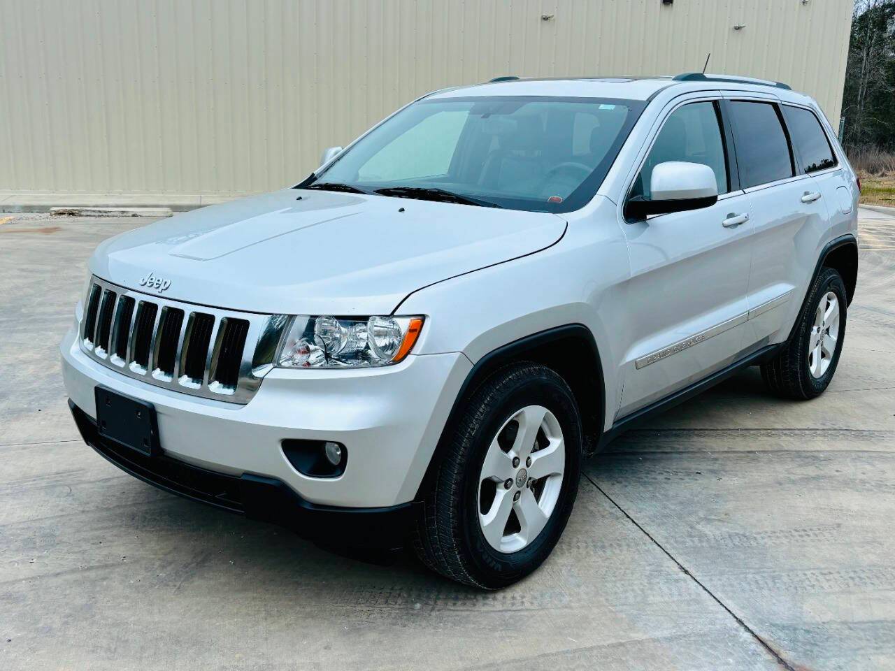2013 Jeep Grand Cherokee Laredo — SUV — 122,656 mi — Huntsville, TX