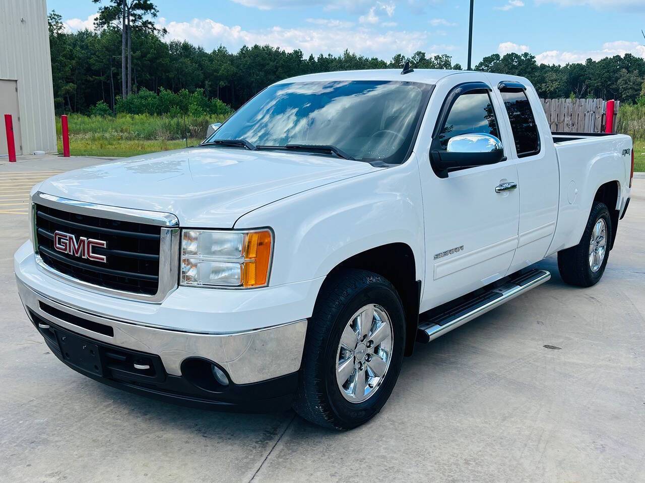 2011 GMC Sierra 1500 SLE — Pickup Truck — 95,412 mi — Huntsville, TX