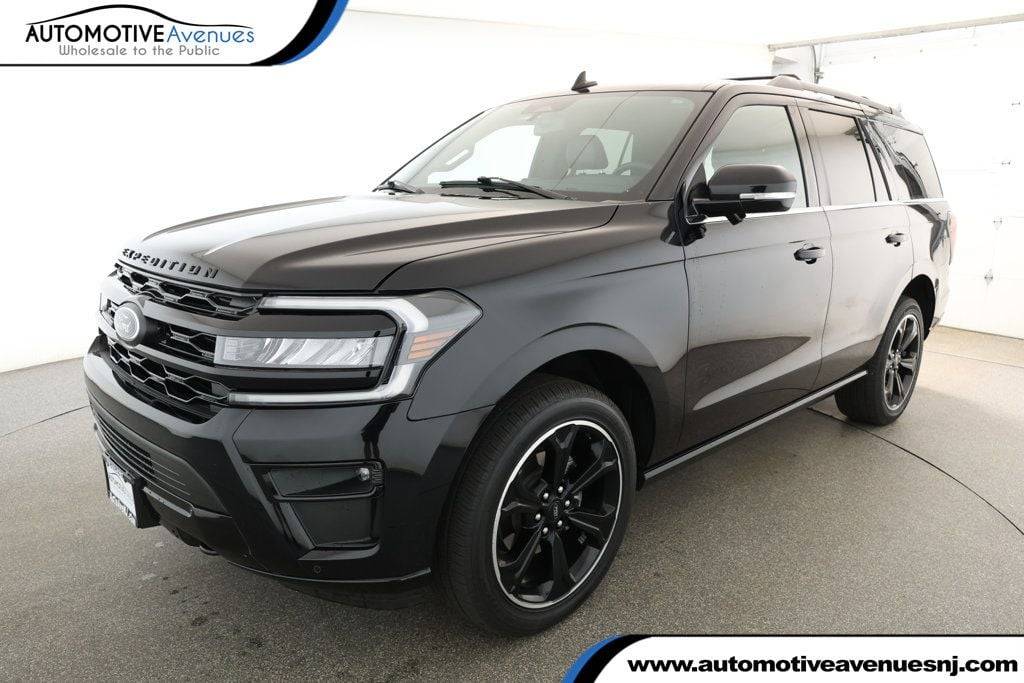 2023 Ford Expedition Limited — SUV — 16,372 mi — Sewell, NJ